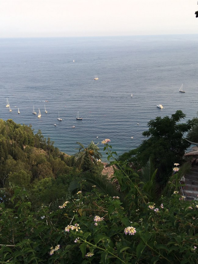 857C9731-95EE-43E6-AC65-440B3EF18292